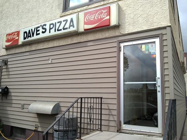 Dave's Pizza Building Exterior